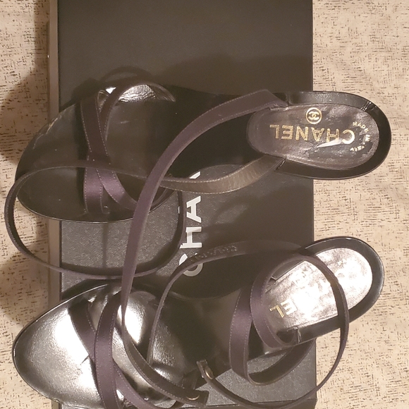 Chanel sandals - Picture 3 of 9